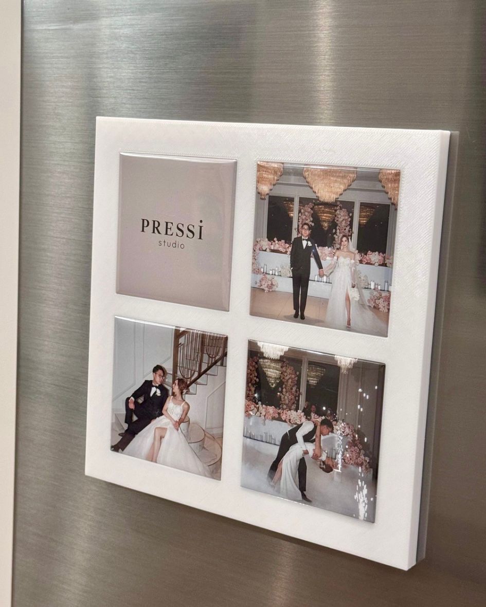 Magnet Frame with 4 Custom Magnets