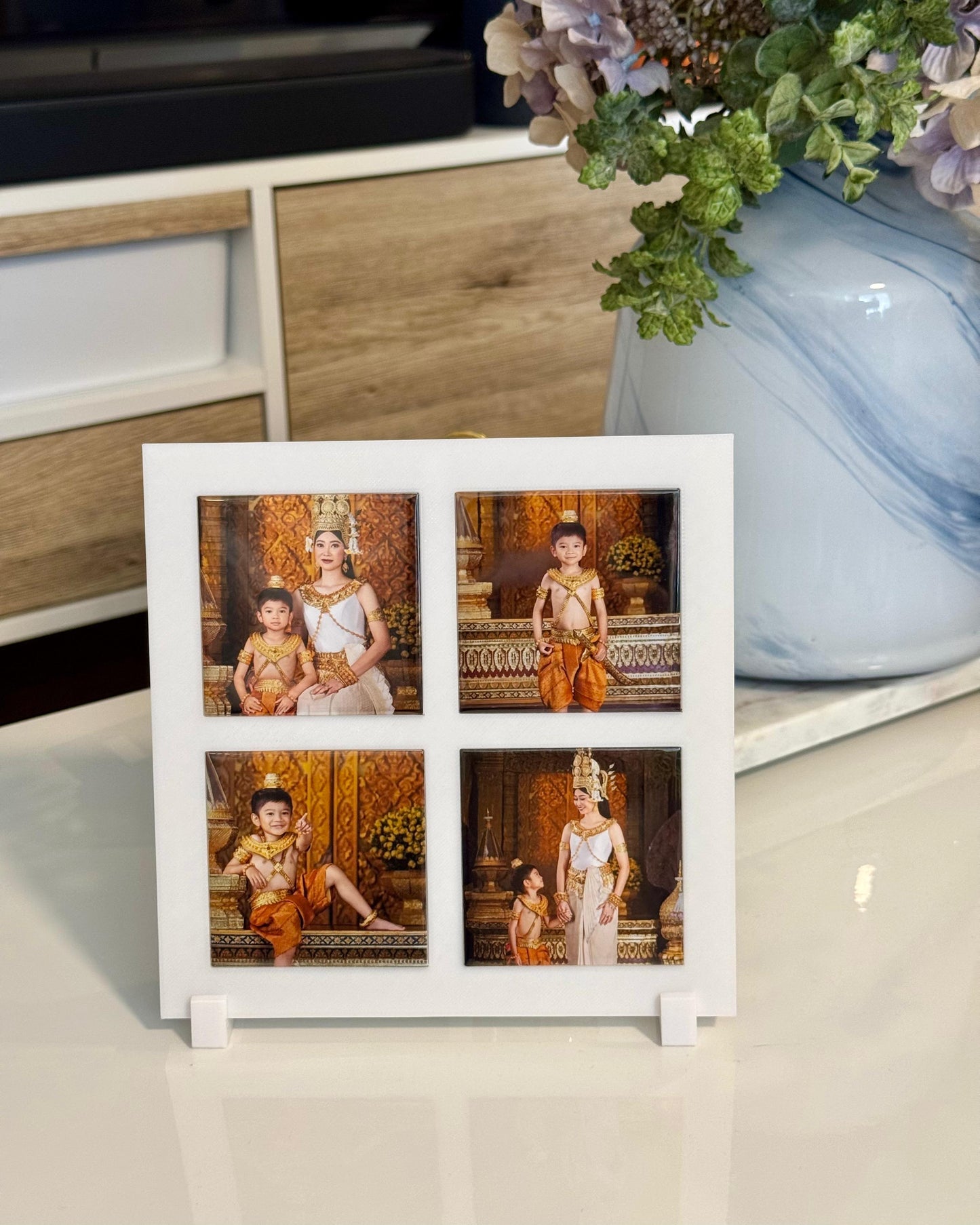Magnet Frame with 4 Custom Magnets